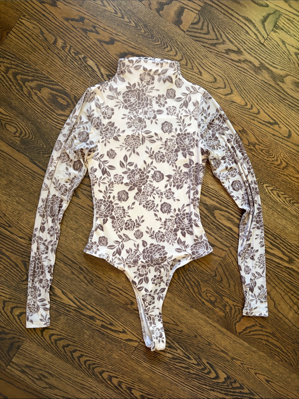 Francesca's Cream Velvet Floral Long-Sleeve Bodysuit